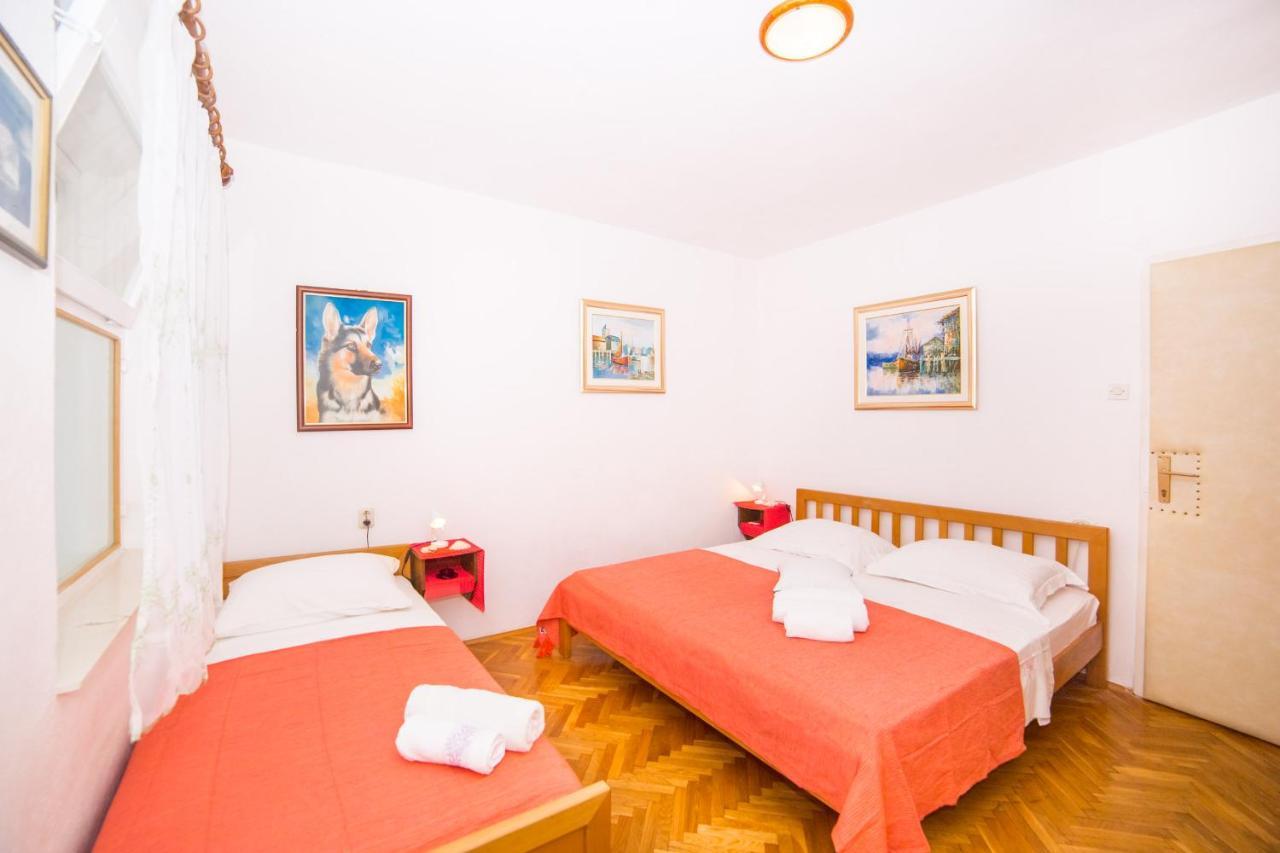 Apartment With Sea View Close To The Beach Promajna Exterior photo